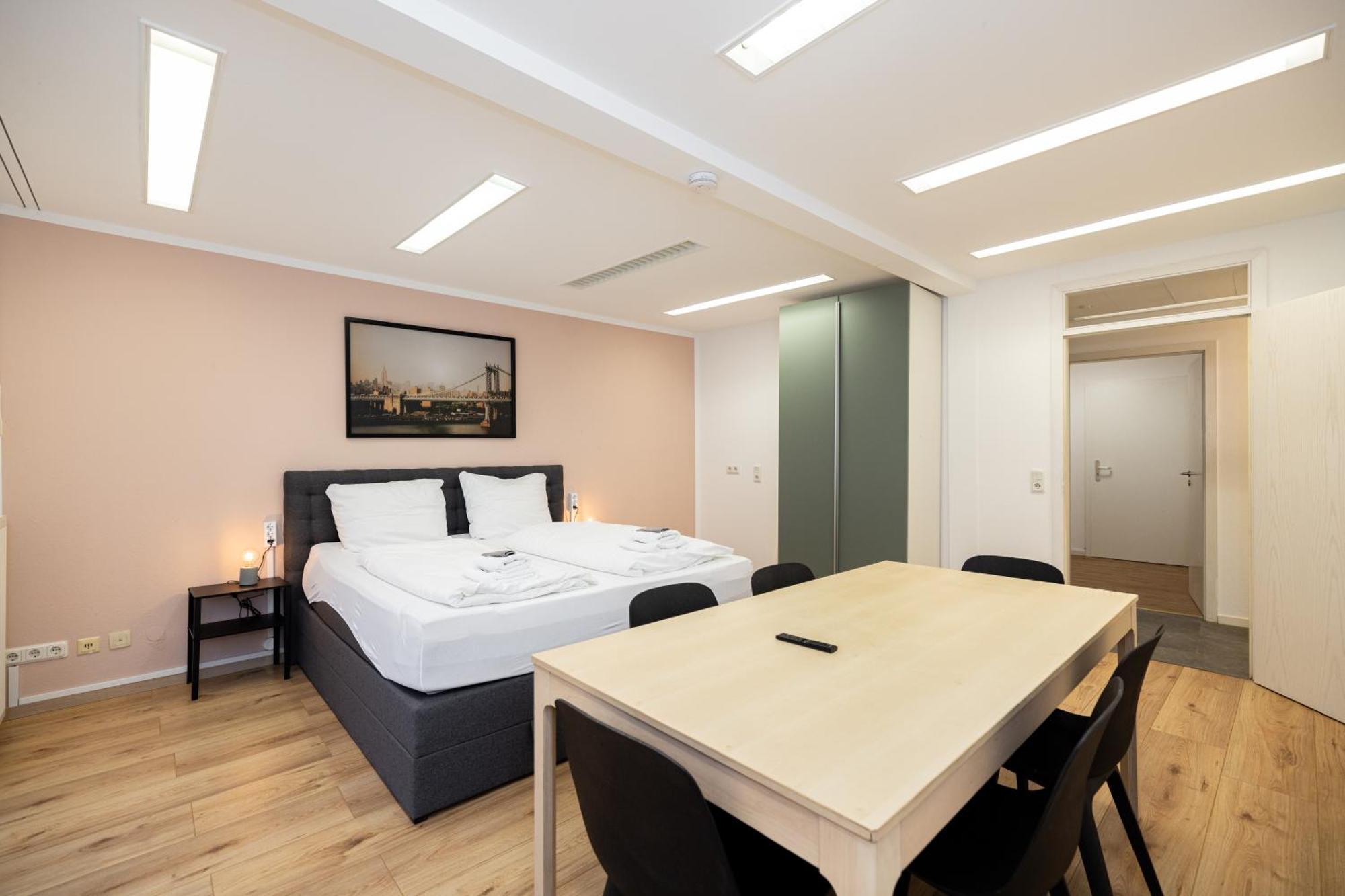Grosse Ferienwohnung In Der Altstadt Würzburg Esterno foto